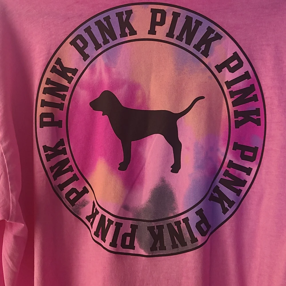 VS PINK Vintage 2017 HTF Bright Pink Campus T-Shirt - Size Large NWOT - Picture 7 of 8